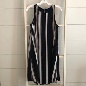 Loose fitting multicolored dress.